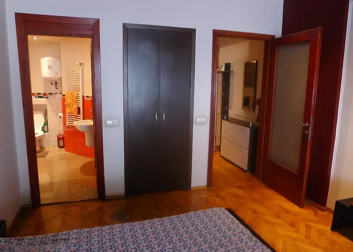 Апартаменти Hospitality Centrum - Magheru Бухарест